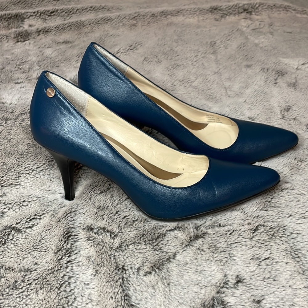 Elegant Blue Women's Heels